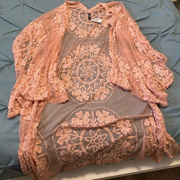 Torrid Pink Lace Ruana - Picture 2 of 3